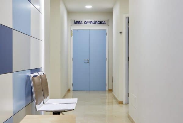 Oftalmedic Salvà en Laserclinic Manacor, área quirúrgica